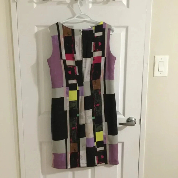 Cleo Petites Geometric Gray Purple Print Sheath Black Dress Sz 10 - Picture 3 of 11